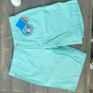 Columbia Bonehead short NWT